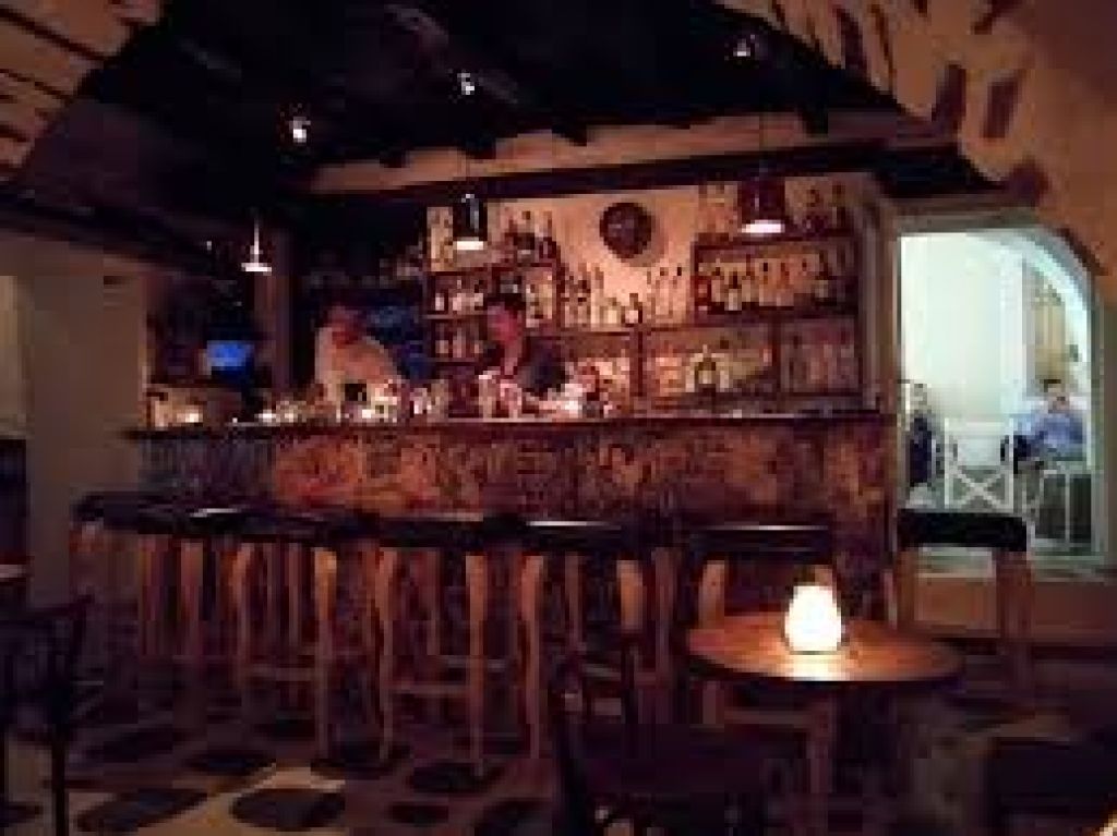 PAROIKIA - Pirate Bar